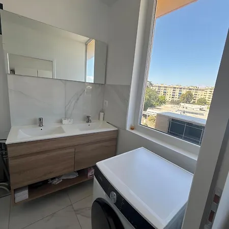 Spacieux 3 Pièces 3 Sde, Proche * Nice
